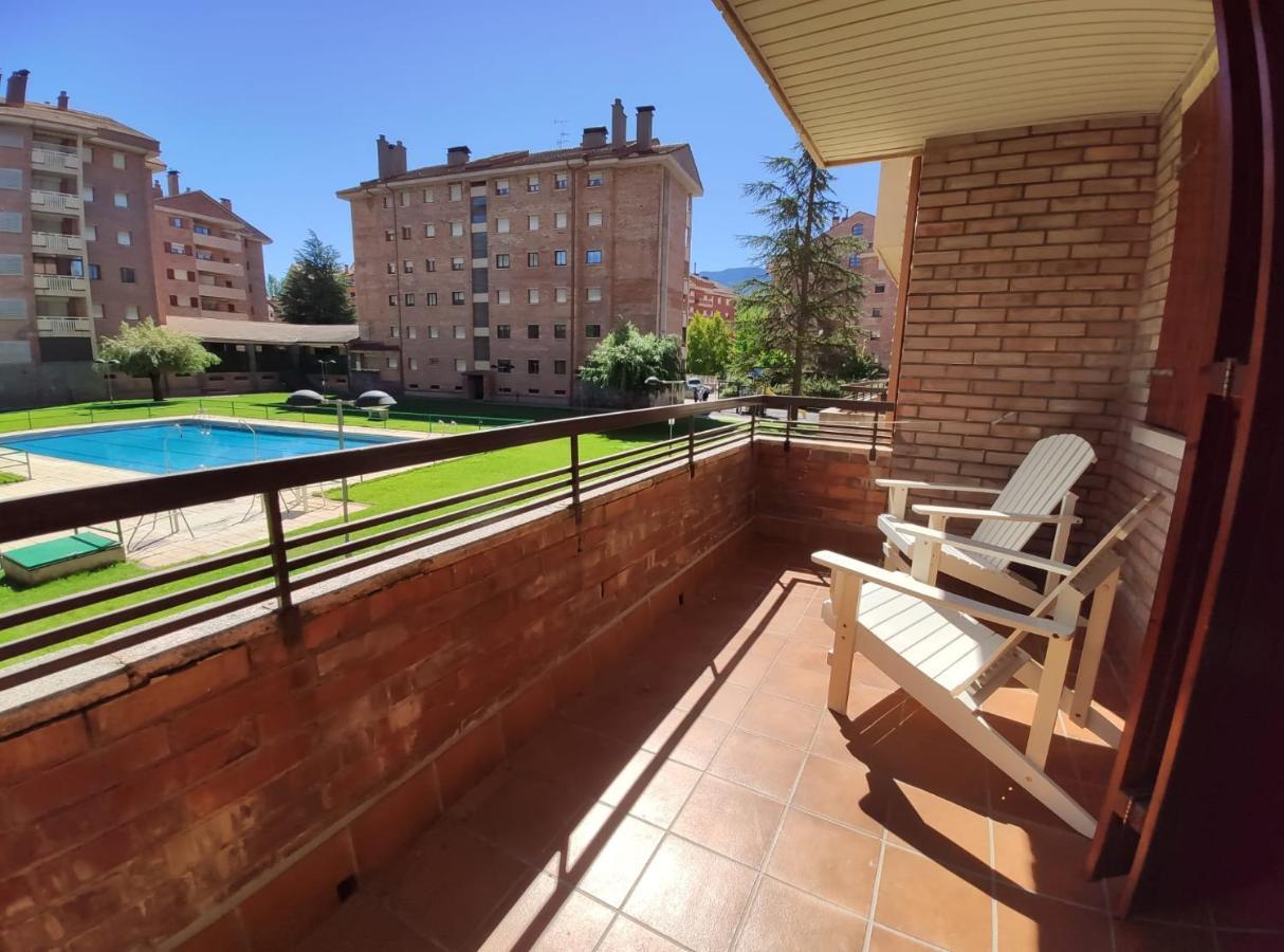 Apartamento Capelot Jaca Exterior photo