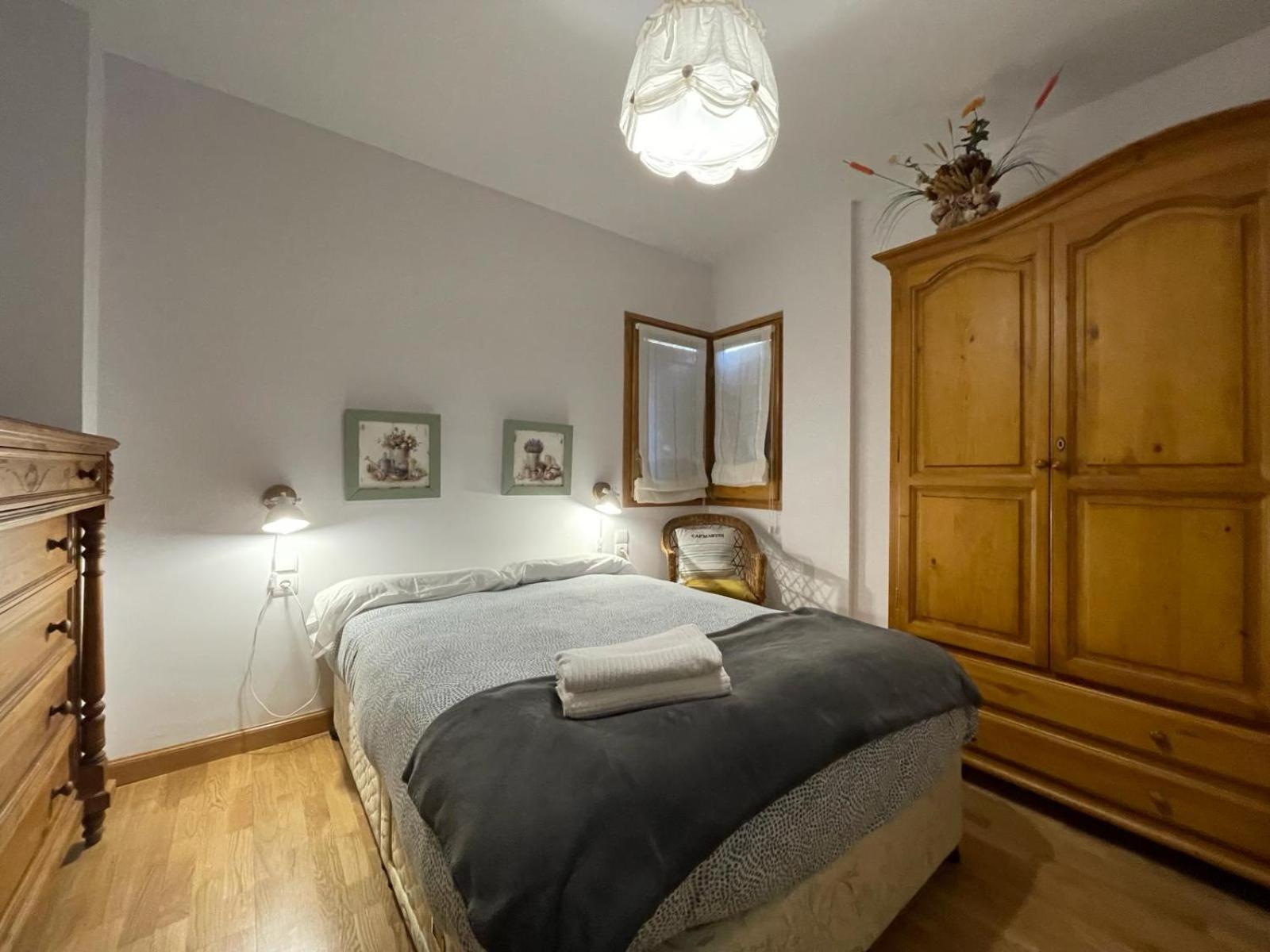 Apartamento Capelot Jaca Exterior photo